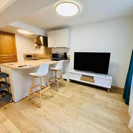 Apartament Stylish Studio In The Center Of Senlis Senlis  Zewnętrze zdjęcie